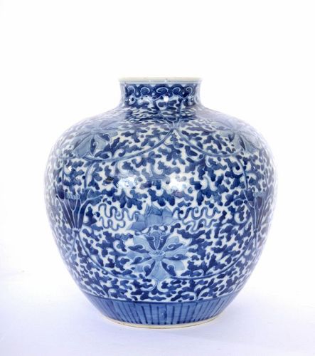 1900's Chinese Blue & White Porcelain Vase Pot